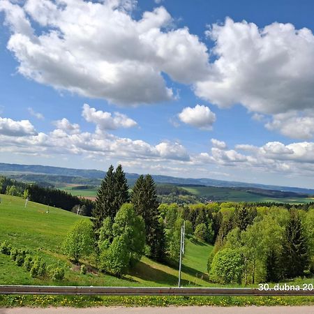 Penzion Vyhlidka Janovicky โบรว์โมฟ ภายนอก รูปภาพ